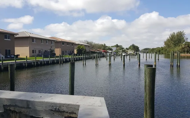 South Florida Dock And Seawall - Marine Piling Installation And Repair